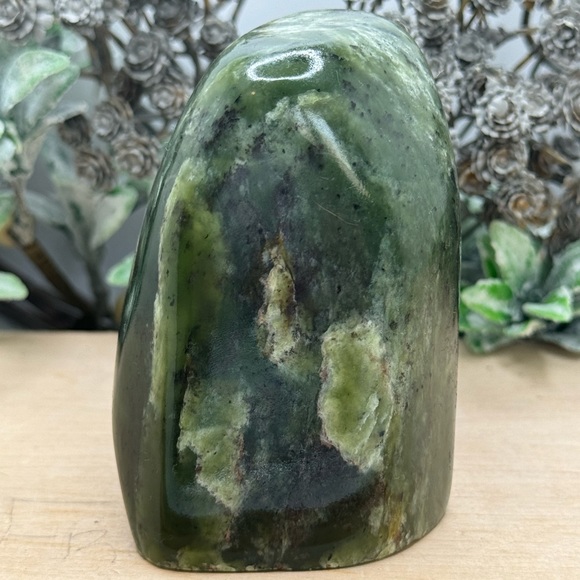 Nephrite Jade Freeform - Picture 4 of 9